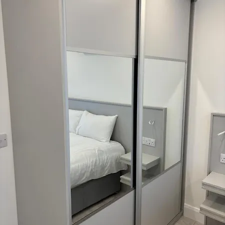 Kcm Urban Retreats Apartment